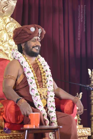01-Nithya-Satsang_Photo_1005_DSC_6577_CMP_WM