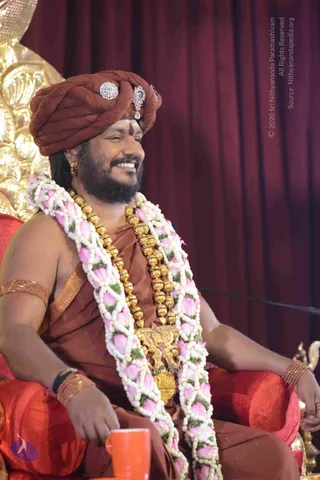 01-Nithya-Satsang_Photo_1006_DSC_6578_CMP_WM