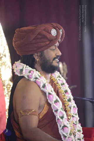01-Nithya-Satsang_Photo_1010_DSC_6591_CMP_WM