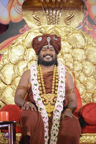 01-Nithya-Satsang_Photo_1018_DSC_6603_CMP_WM
