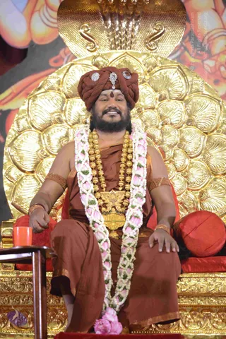 01-Nithya-Satsang_Photo_1020_DSC_6605_CMP_WM