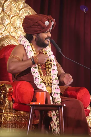 01-Nithya-Satsang_Photo_1058_IMG_6201_CMP_WM