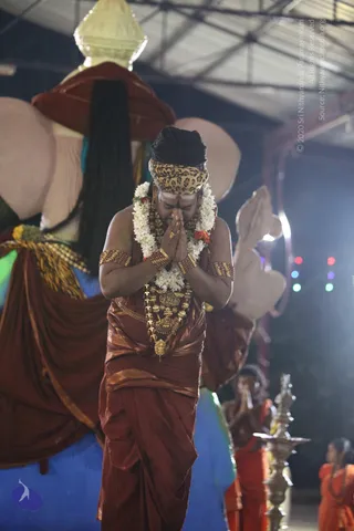 01-SHIVA-DEEKSHA_Photo_1075_IMG_0675_CMP_WM