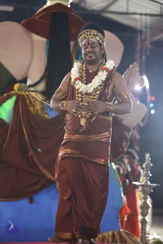 01-SHIVA-DEEKSHA_Photo_1082_IMG_0682_CMP_WM