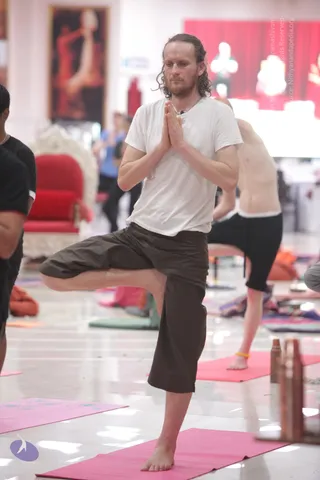 01-NITHYA-YOGA_Photo_1001_IMG_0969_CMP_WM