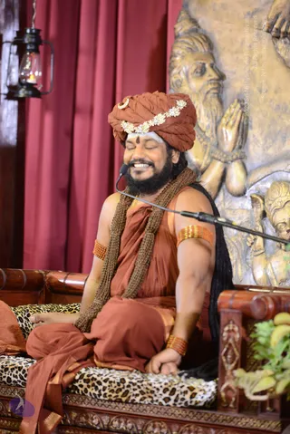 1-NITHYA-SATSANG_Photo_1070_DSC_0276_CMP_WM