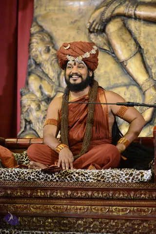 1-NITHYA-SATSANG_Photo_1073_DSC_0307_CMP_WM
