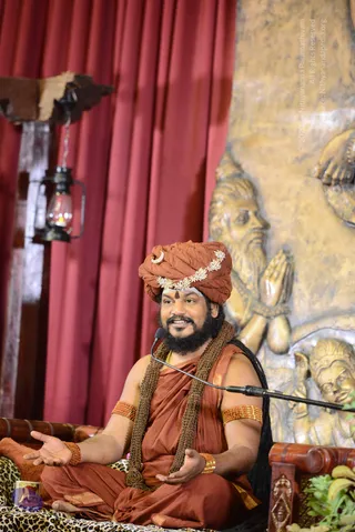 1-NITHYA-SATSANG_Photo_1093_DSC_0357_CMP_WM