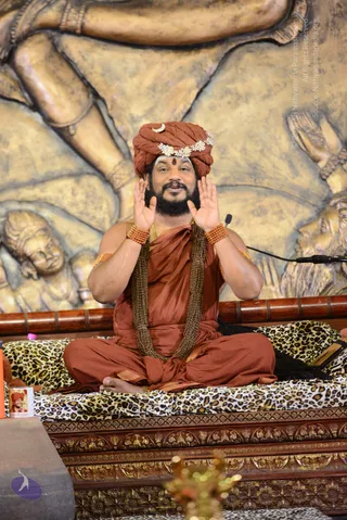 1-NITHYA-SATSANG_Photo_1131_DSC_0483_CMP_WM