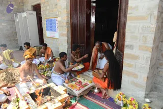 01-Shiva-Deeksha-Level-1_Photo_1011_DSC_1650_CMP_WM