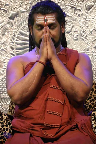 03-SHIVA-DEEKSHA-KALPATARU_Photo_1002_7T7A3852_CMP_WM
