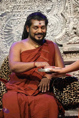 03-SHIVA-DEEKSHA-KALPATARU_Photo_1003_7T7A3860_CMP_WM