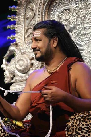 03-SHIVA-DEEKSHA-KALPATARU_Photo_1019_7T7A3944_CMP_WM