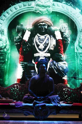 01-VIDYA-TATTVA_Photo_1000_7T7A4151_CMP_WM