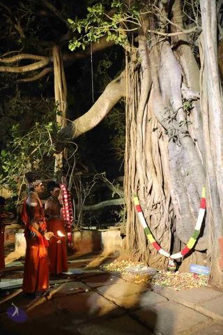 2018-12Dec-31-nithyananda-diary_bengaluru-aadheenam_uttamotama-seva_7T7A0901_CMP_WM