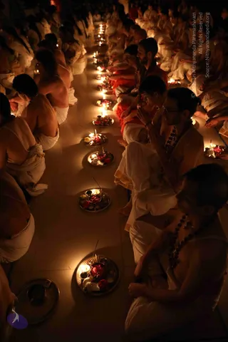 2018-12Dec-31-nithyananda-diary_bengaluru-aadheenam_uttamotama-seva_7T7A0973_CMP_WM