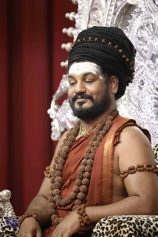 01-EVENING-SATSANG_Photo_1004_7T7A0215_CMP_WM