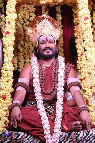 1-Initiation-Thulabaram-Nithya-Satsang_Photo_1004_7T7A8416_CMP_WM