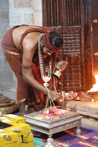 2-Thiruvannamalai-Temple-Visit_Photo_1023_7T7A6635_CMP_WM