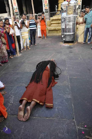 3-Shiva-Deeksha-Kalpataru_Photo_1059_7T9A0716_CMP_WM