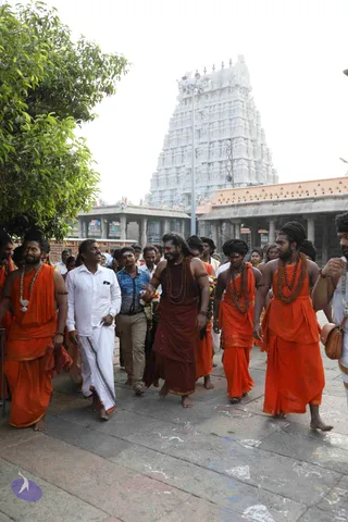 3-Shiva-Deeksha-Kalpataru_Photo_1072_7T9A0755_CMP_WM
