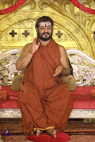 01-NDY-Online-Darshan_Photo_1001_7T7A9356_CMP_WM