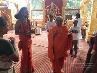 1-Pada-Puja-Satsang_Photo_1000_IMG_1532_CMP_WM